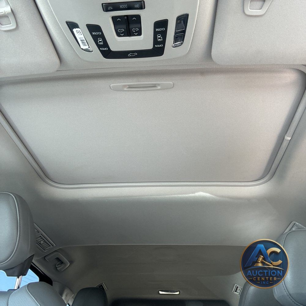 2024 Toyota Sienna XLE 8-Passenger