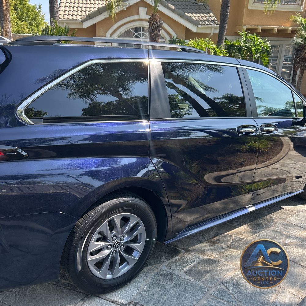 2024 Toyota Sienna XLE 8-Passenger
