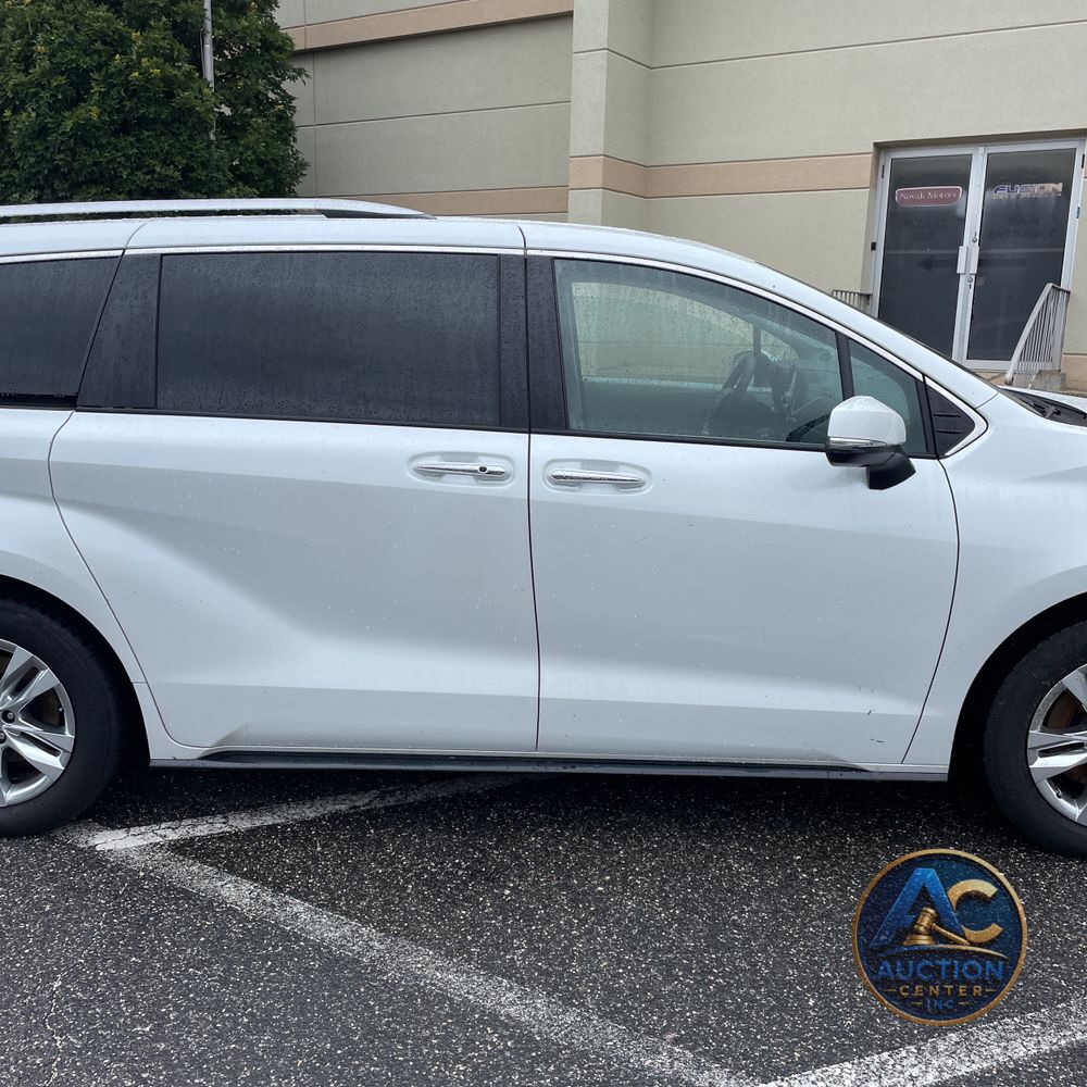 2022 Toyota Sienna Limited 7-Passenger