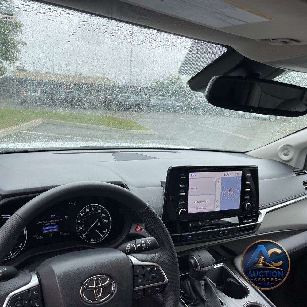 2022 Toyota Sienna Limited 7-Passenger