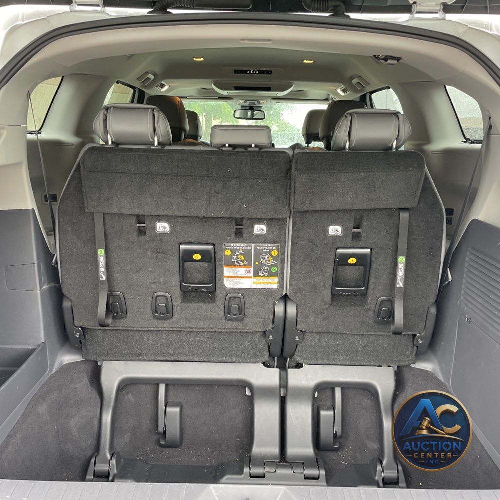 2022 Toyota Sienna Limited 7-Passenger