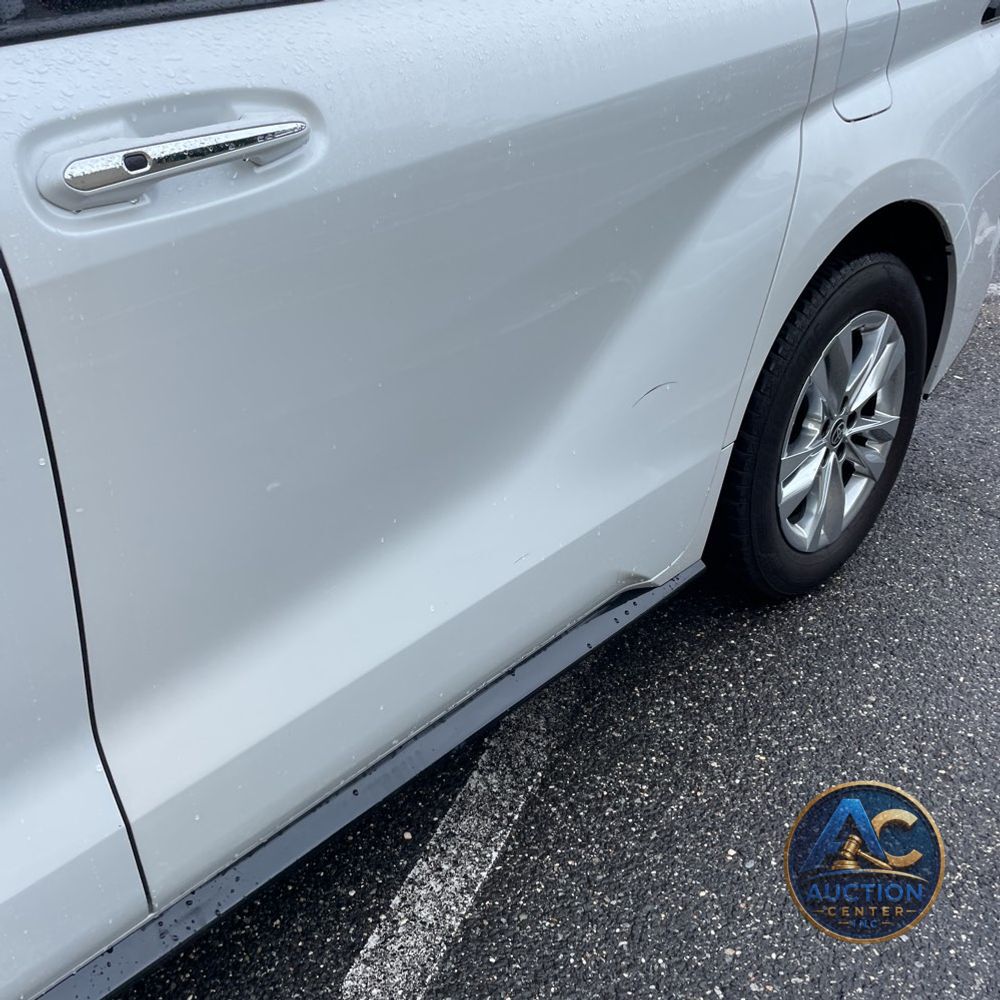 2022 Toyota Sienna Limited 7-Passenger