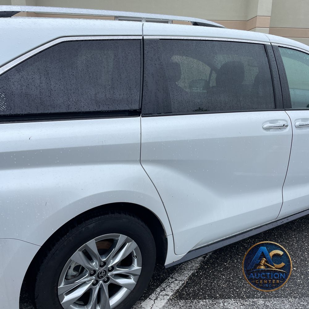 2022 Toyota Sienna Limited 7-Passenger
