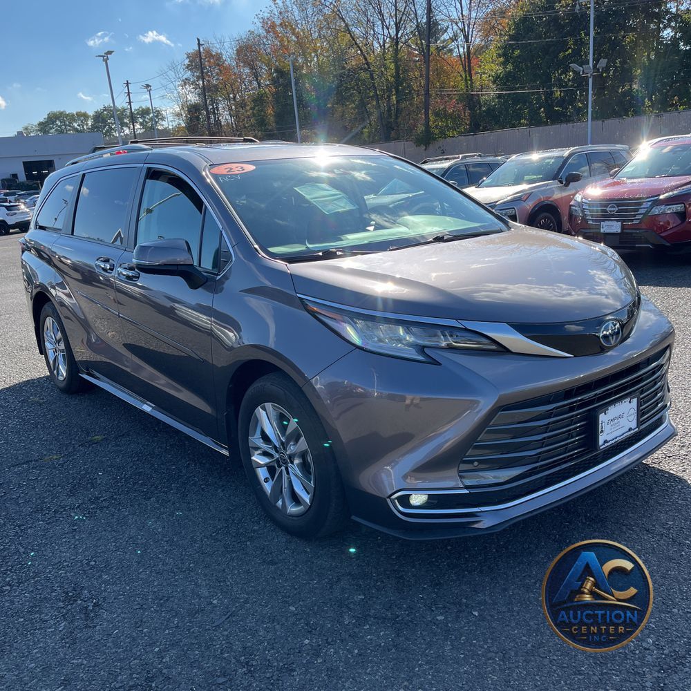2023 Toyota Sienna Limited 7-Passenger