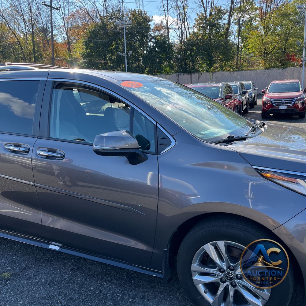 2023 Toyota Sienna Limited 7-Passenger