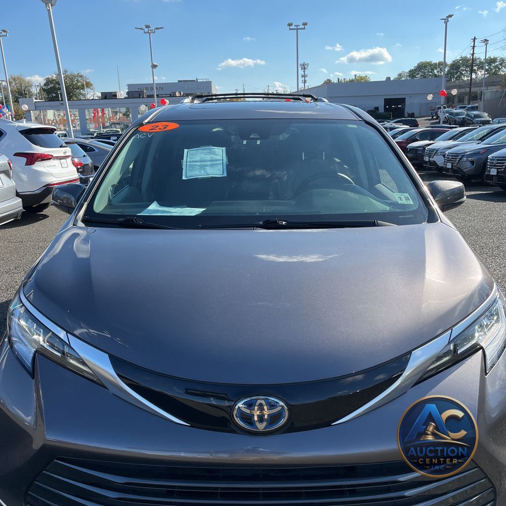 2023 Toyota Sienna Limited 7-Passenger