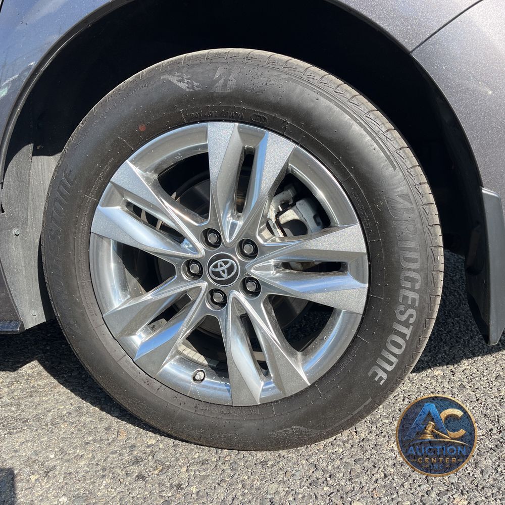 2023 Toyota Sienna Limited 7-Passenger