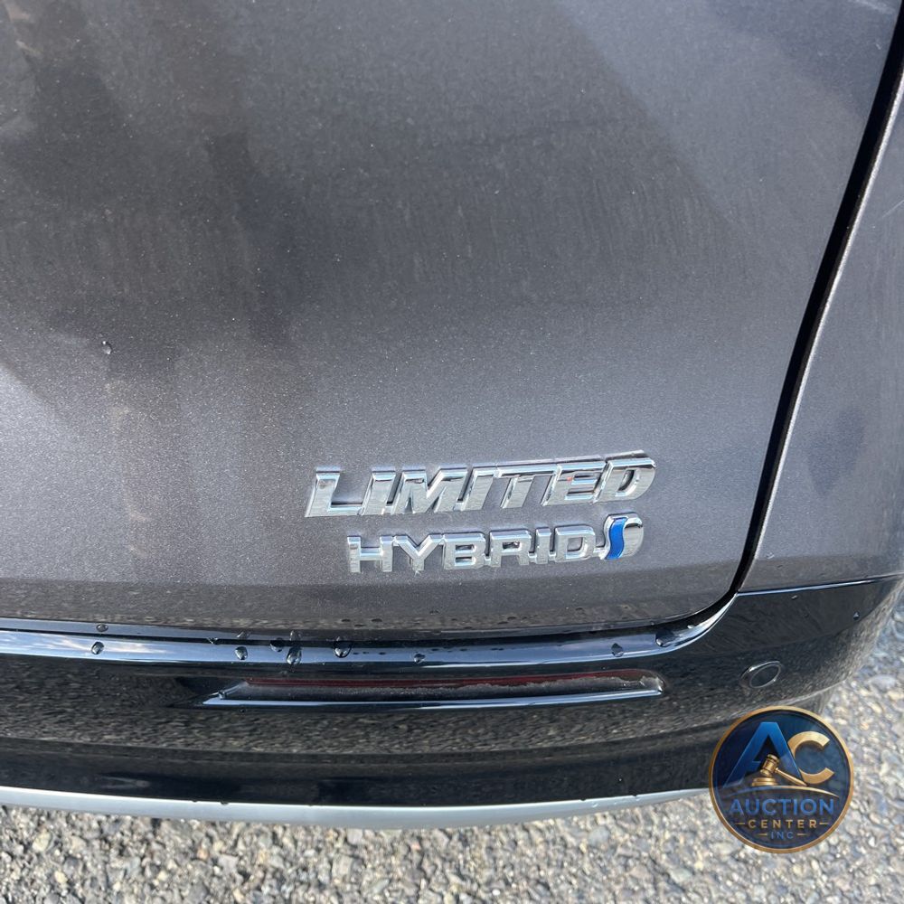 2023 Toyota Sienna Limited 7-Passenger
