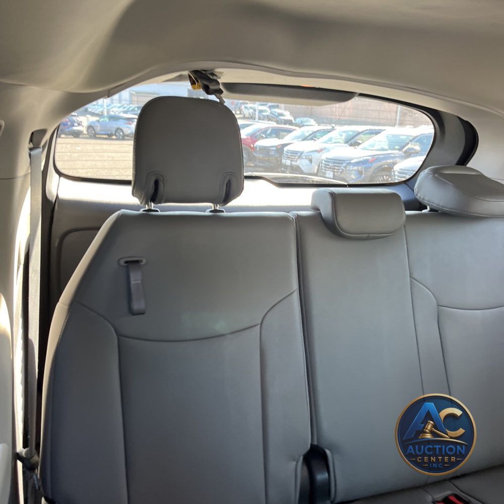 2023 Toyota Sienna Limited 7-Passenger