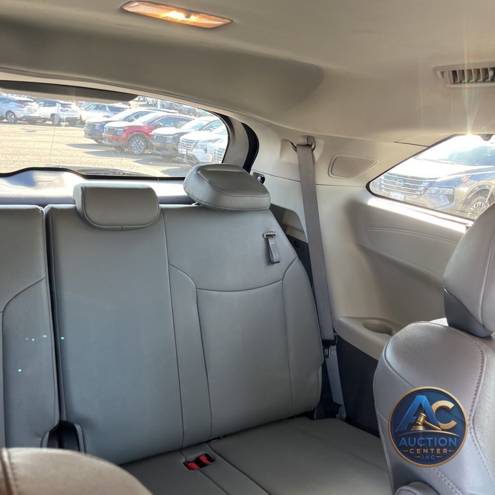 2023 Toyota Sienna Limited 7-Passenger