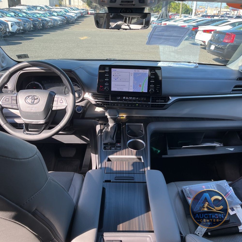 2023 Toyota Sienna Limited 7-Passenger