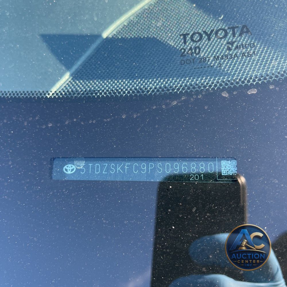 2023 Toyota Sienna Limited 7-Passenger