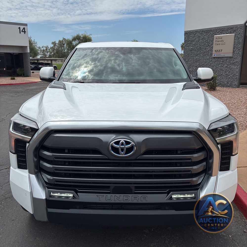 2023 Toyota Tundra Limited HV
