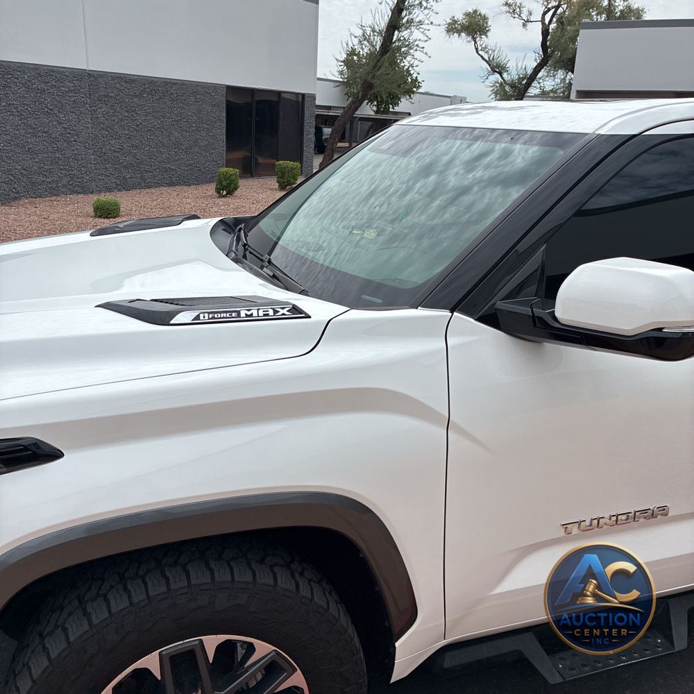 2023 Toyota Tundra Limited HV