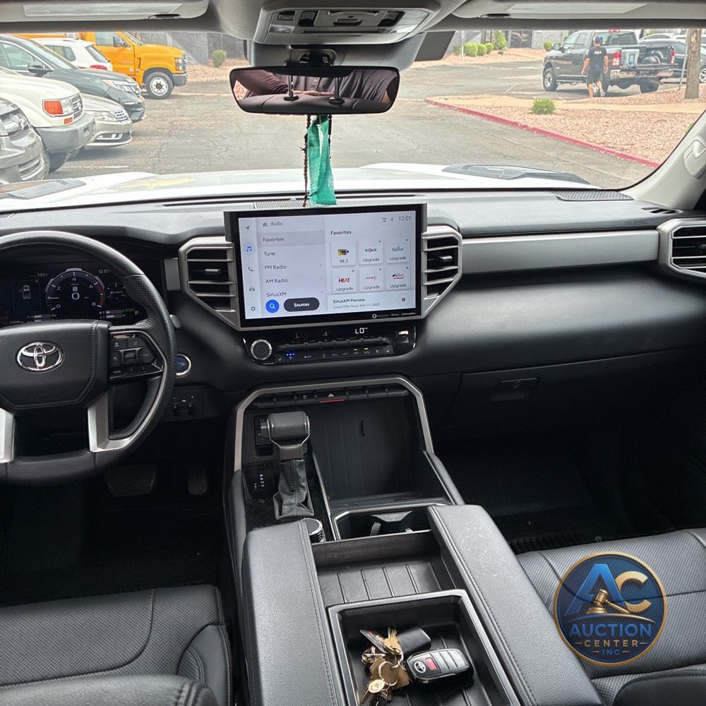 2023 Toyota Tundra Limited HV