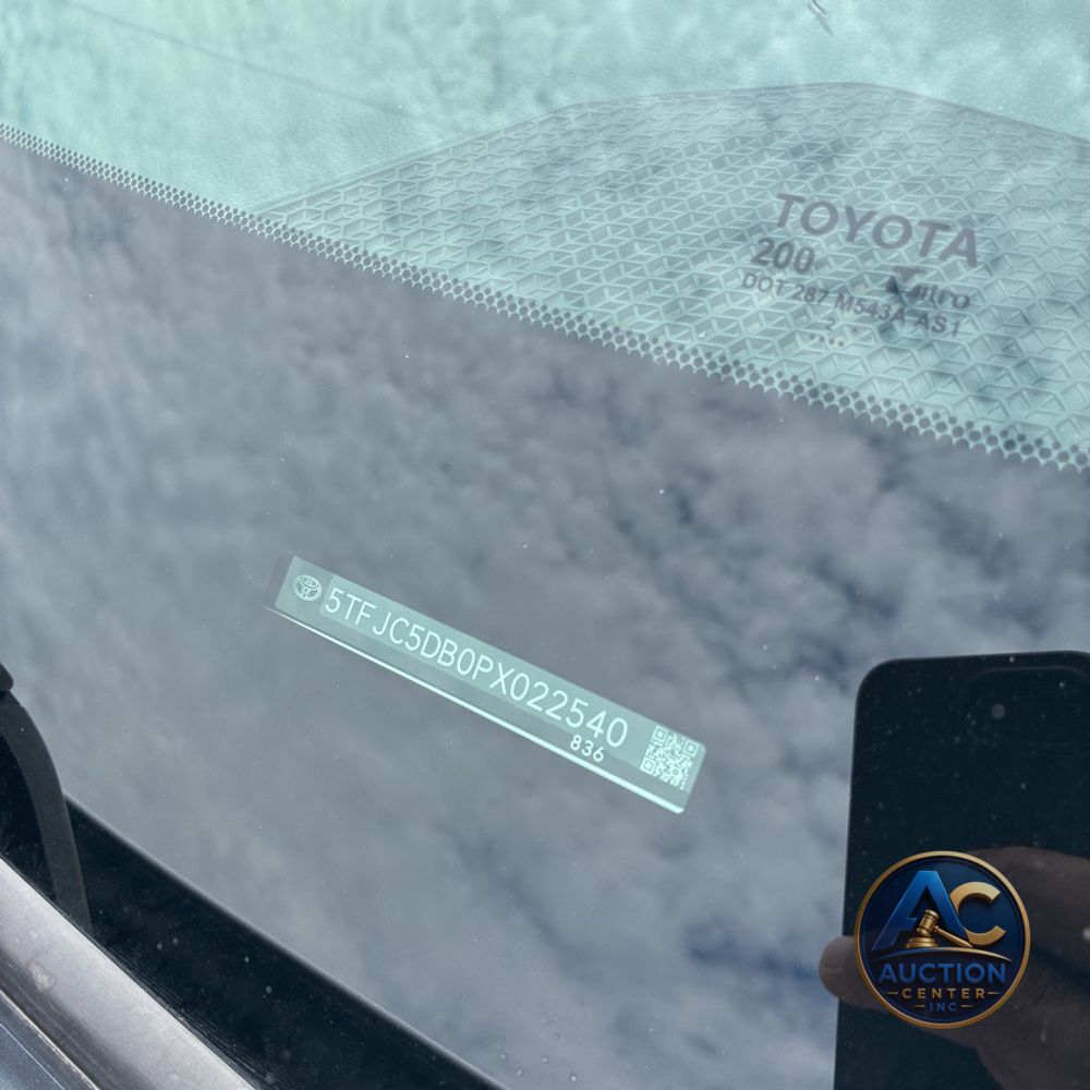 2023 Toyota Tundra Limited HV
