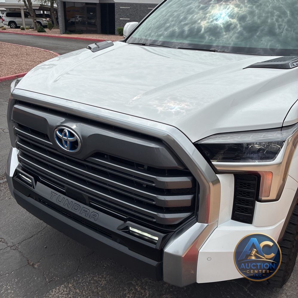 2023 Toyota Tundra Limited HV