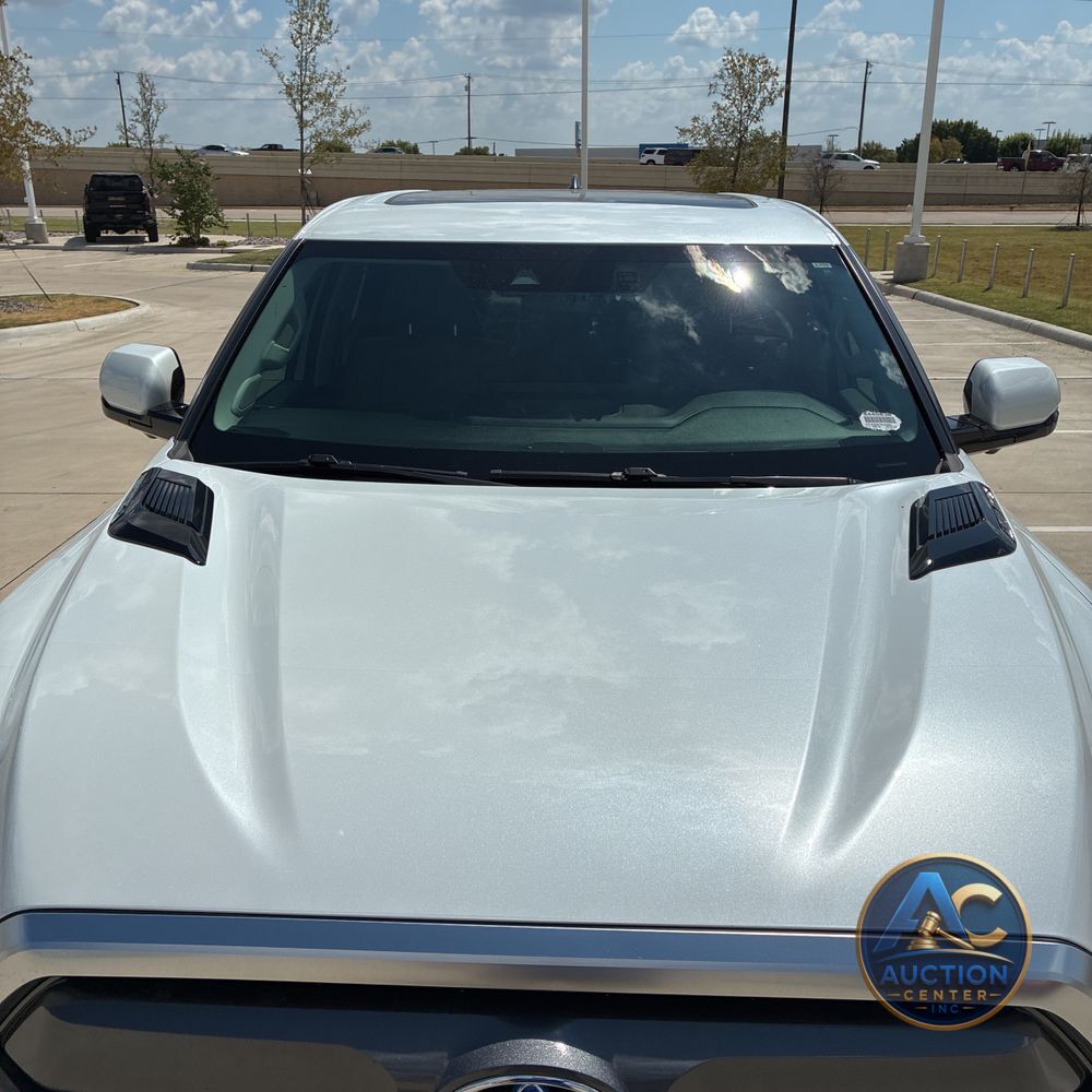 2024 Toyota Tundra Limited HV