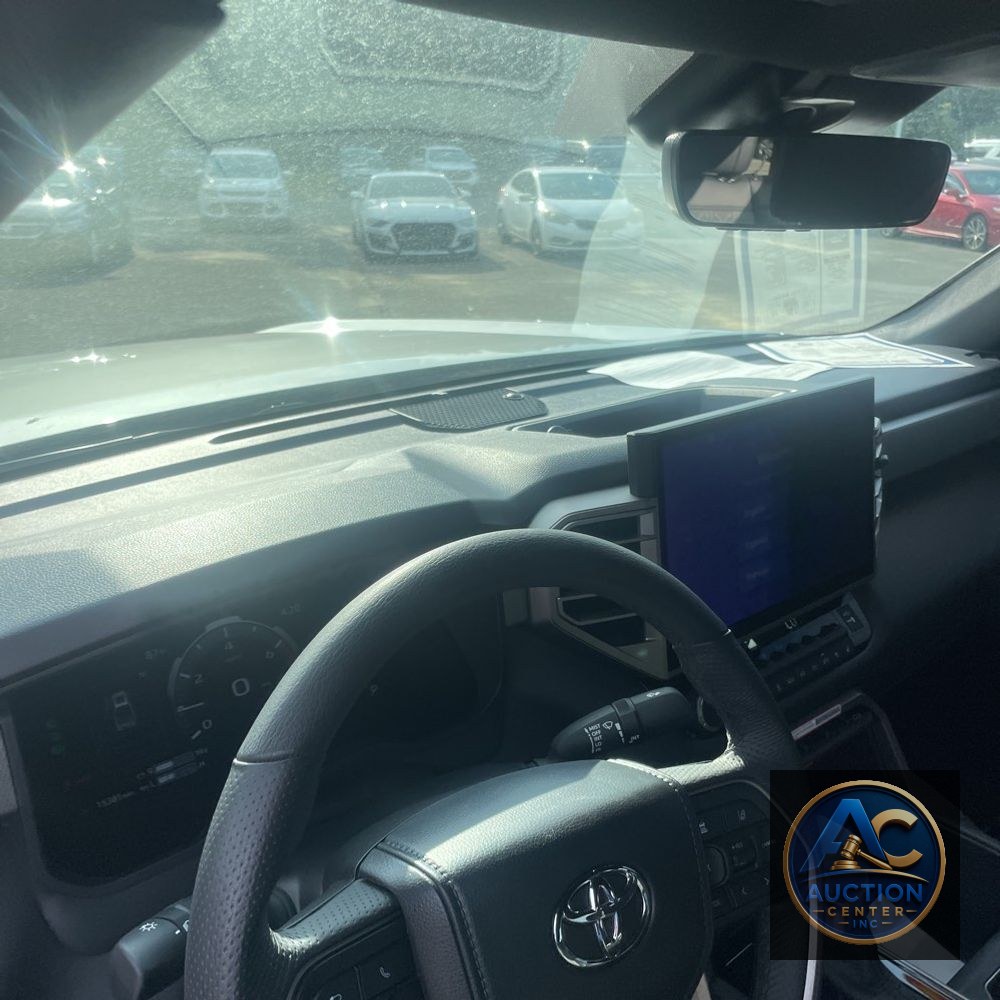 2025 Toyota Tundra Limited HV