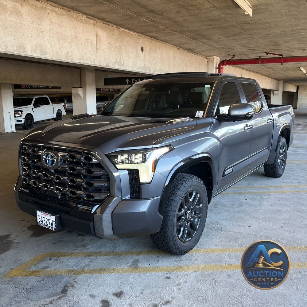 2024 Toyota Tundra Platinum HV