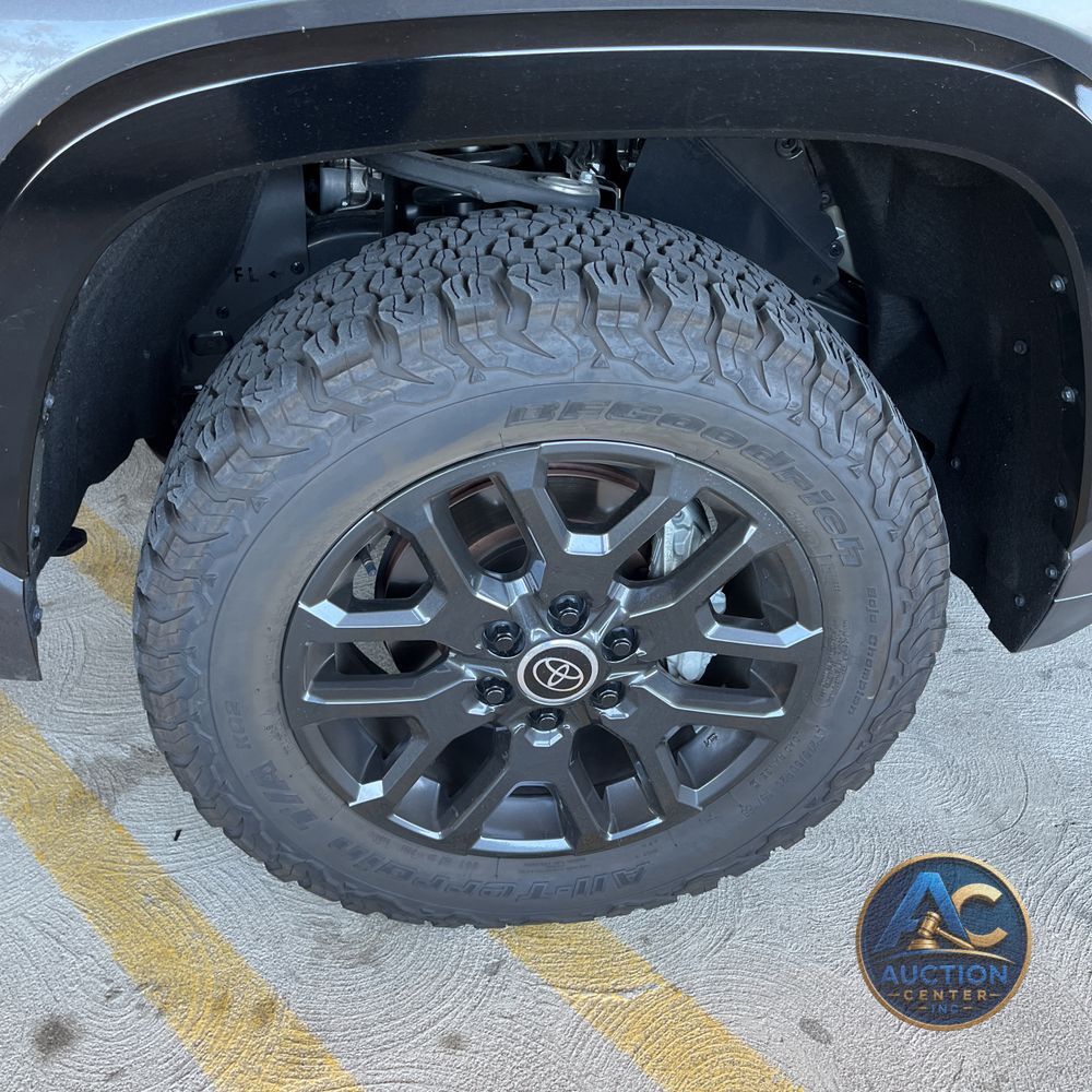 2024 Toyota Tundra Platinum HV