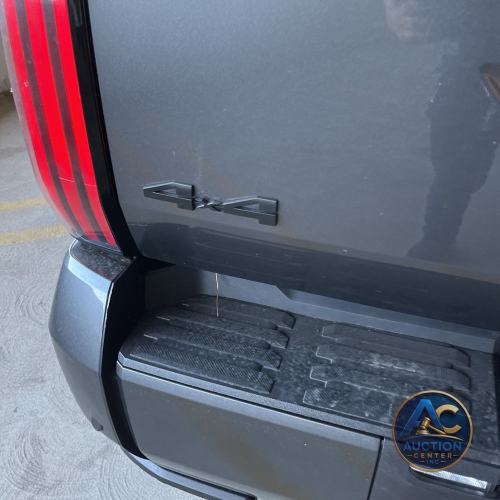 2024 Toyota Tundra Platinum HV