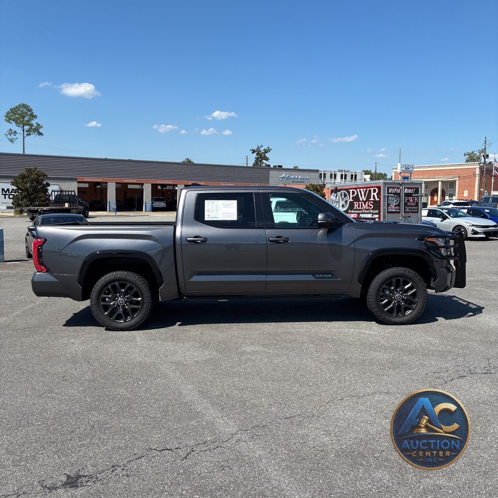 2022 Toyota Tundra Platinum HV