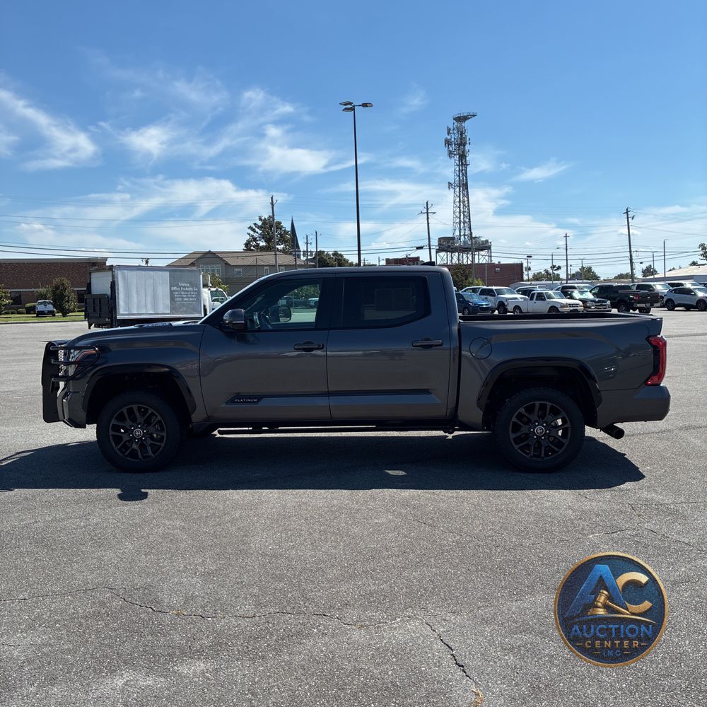 2022 Toyota Tundra Platinum HV