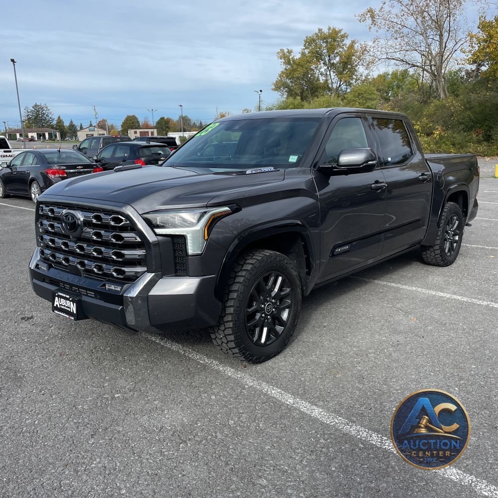 2023 Toyota Tundra Platinum HV