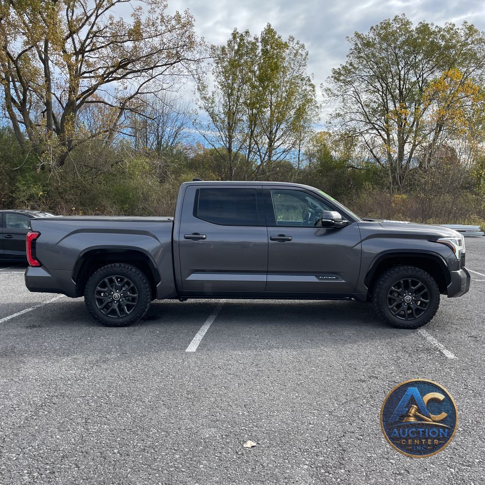 2023 Toyota Tundra Platinum HV