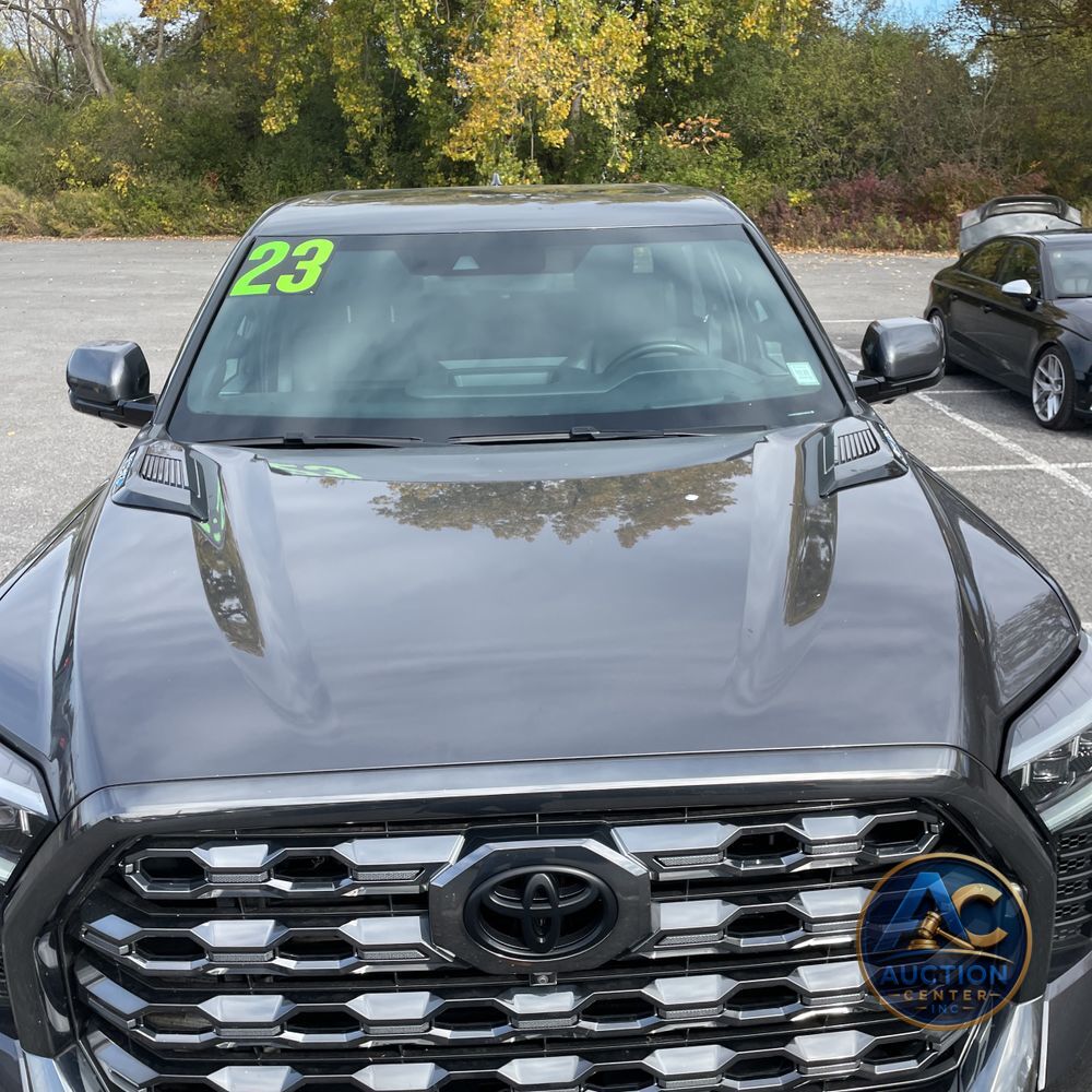 2023 Toyota Tundra Platinum HV