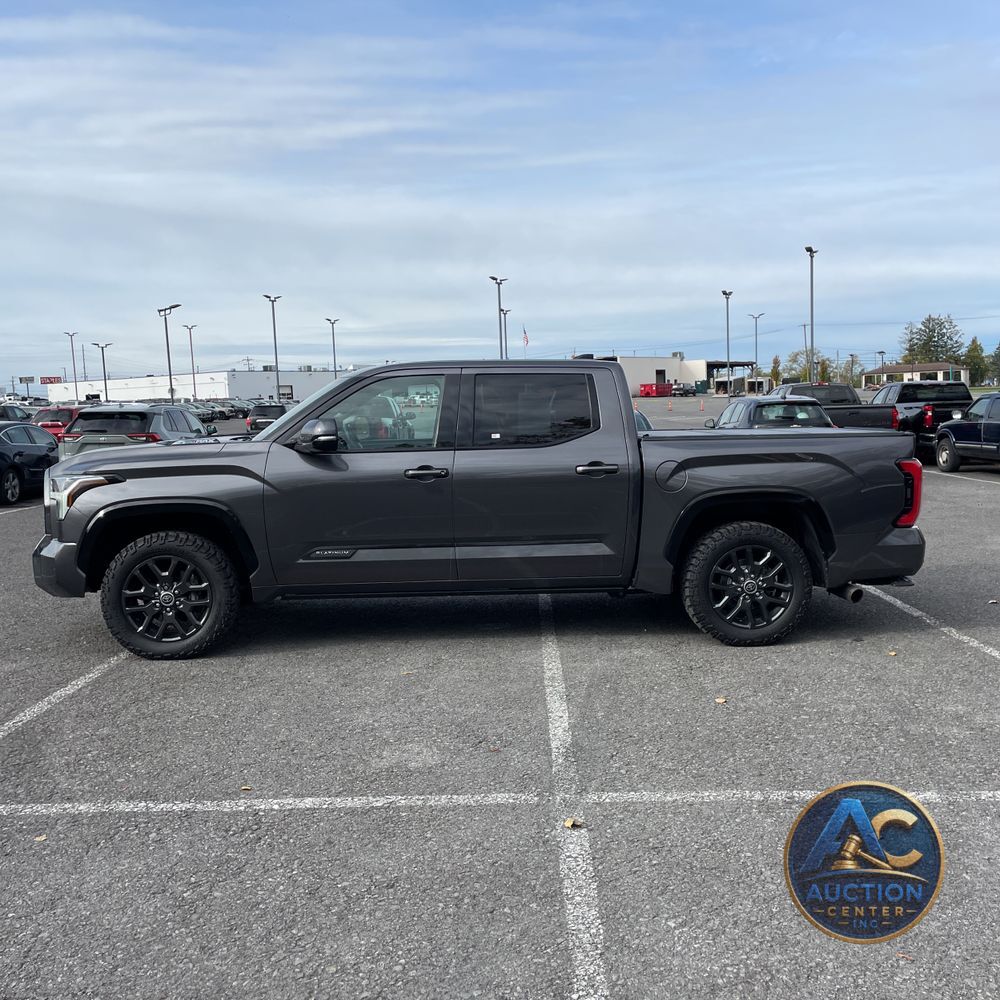 2023 Toyota Tundra Platinum HV