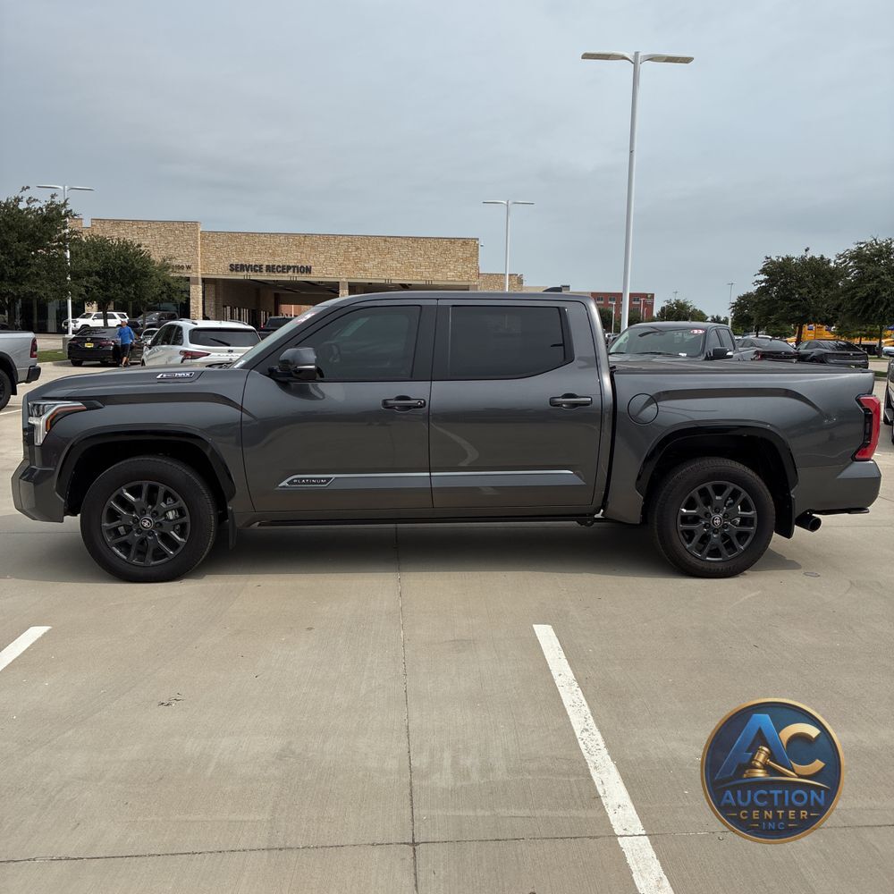 2025 Toyota Tundra Platinum HV