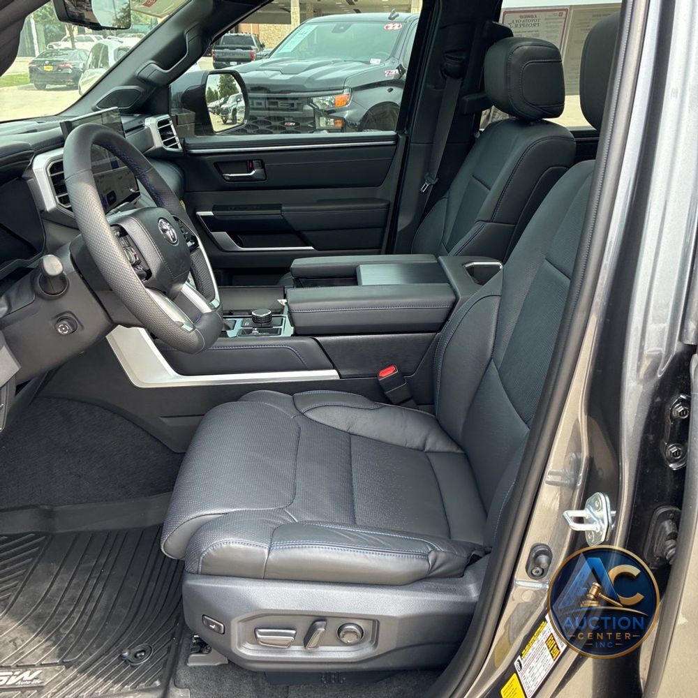 2025 Toyota Tundra Platinum HV