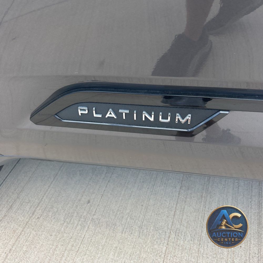 2023 Toyota Tundra Platinum HV