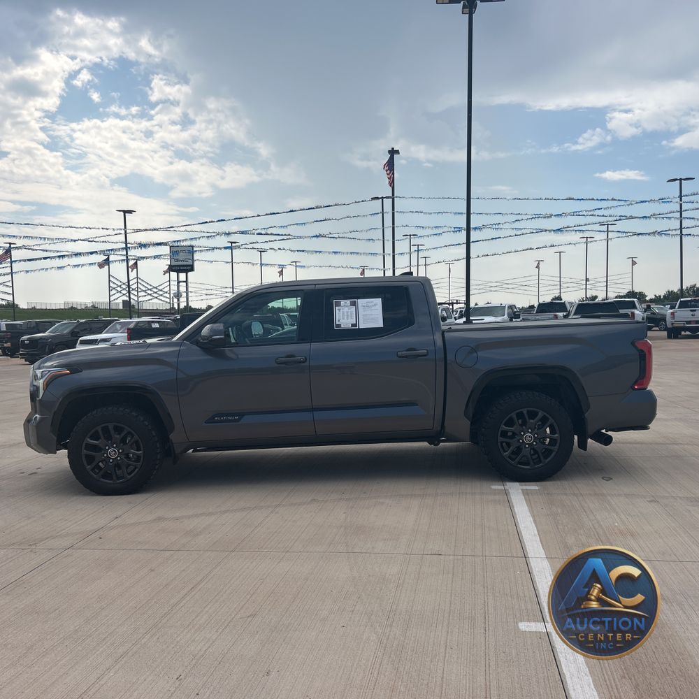 2023 Toyota Tundra Platinum HV