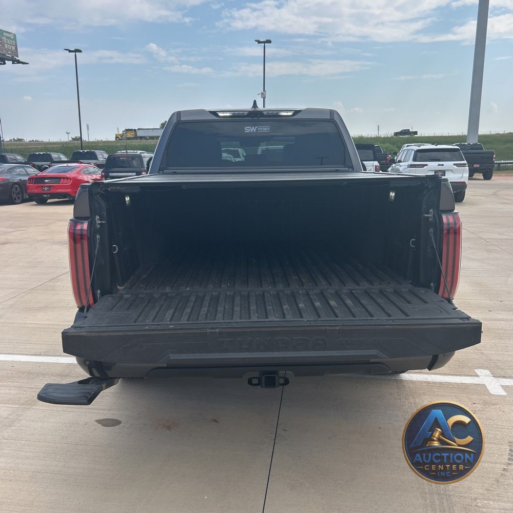 2023 Toyota Tundra Platinum HV
