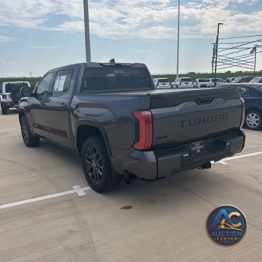 2023 Toyota Tundra Platinum HV