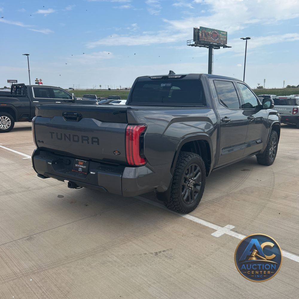 2023 Toyota Tundra Platinum HV