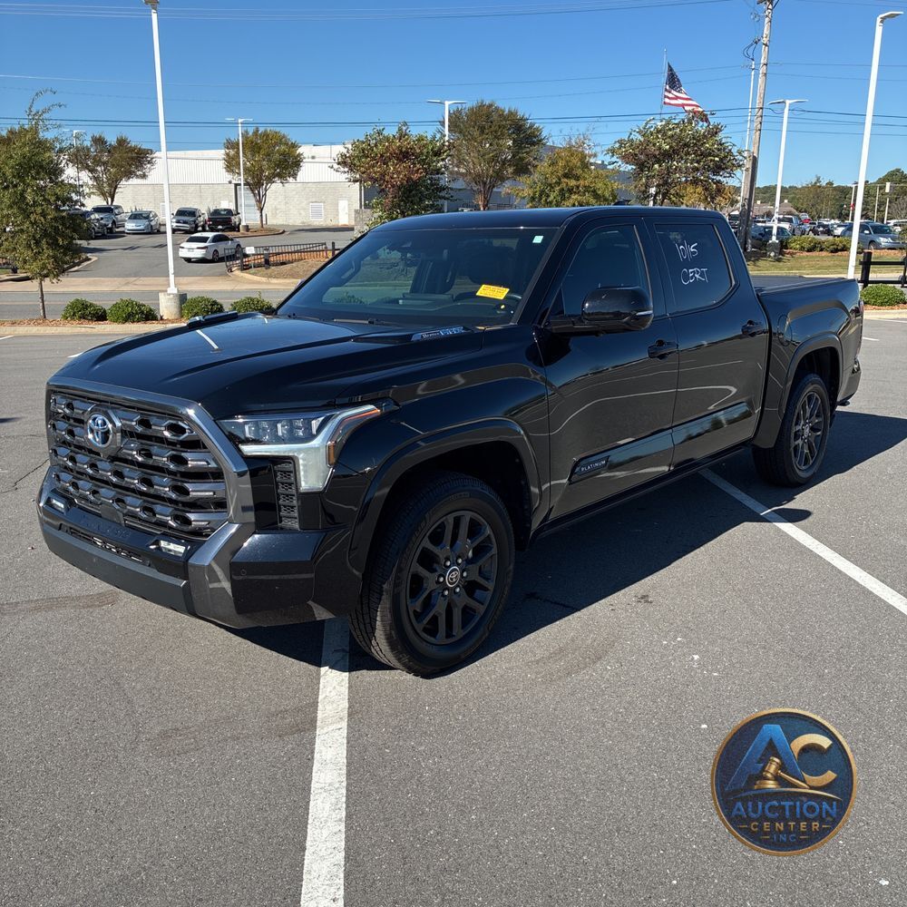 2023 Toyota Tundra Platinum HV