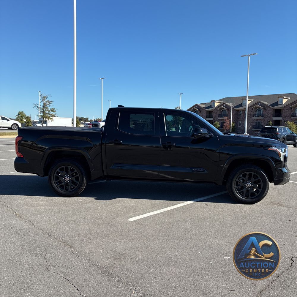 2023 Toyota Tundra Platinum HV