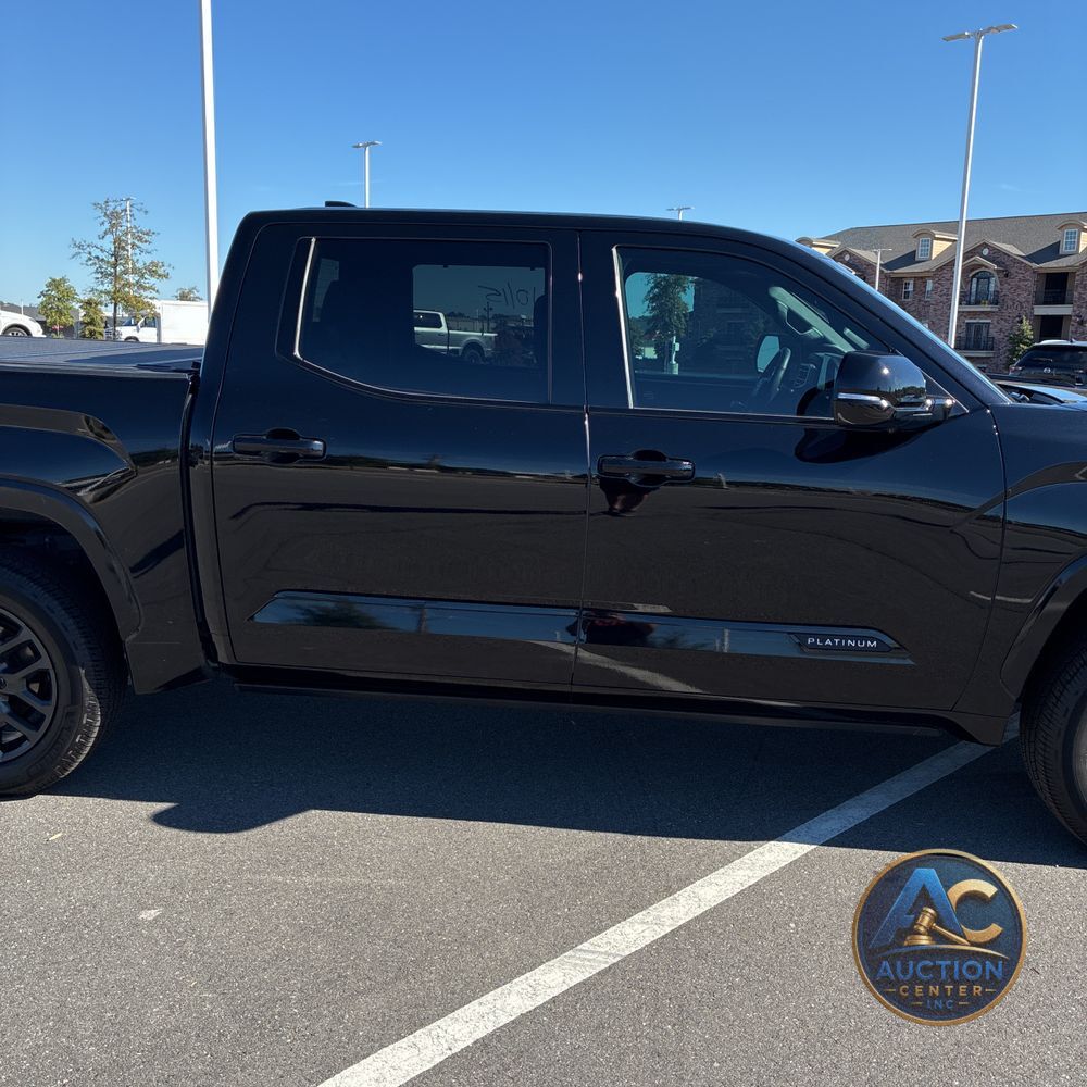 2023 Toyota Tundra Platinum HV