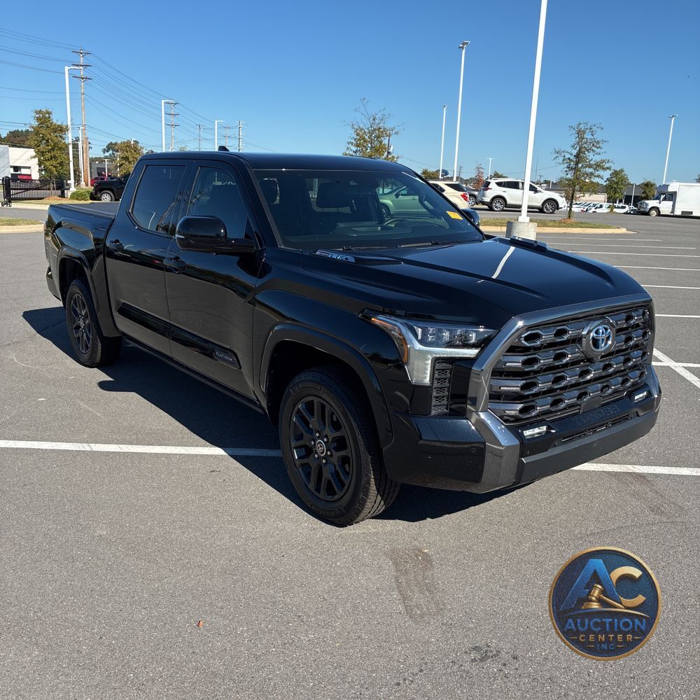 2023 Toyota Tundra Platinum HV