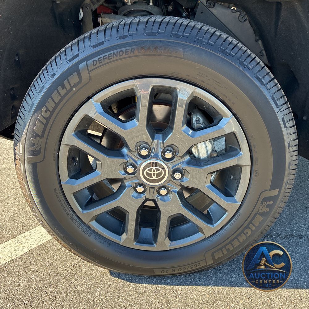 2023 Toyota Tundra Platinum HV