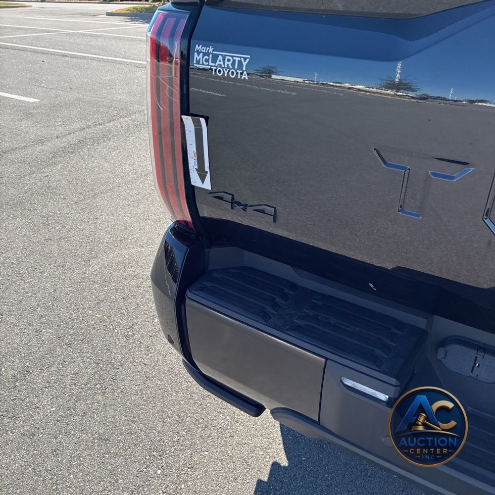 2023 Toyota Tundra Platinum HV