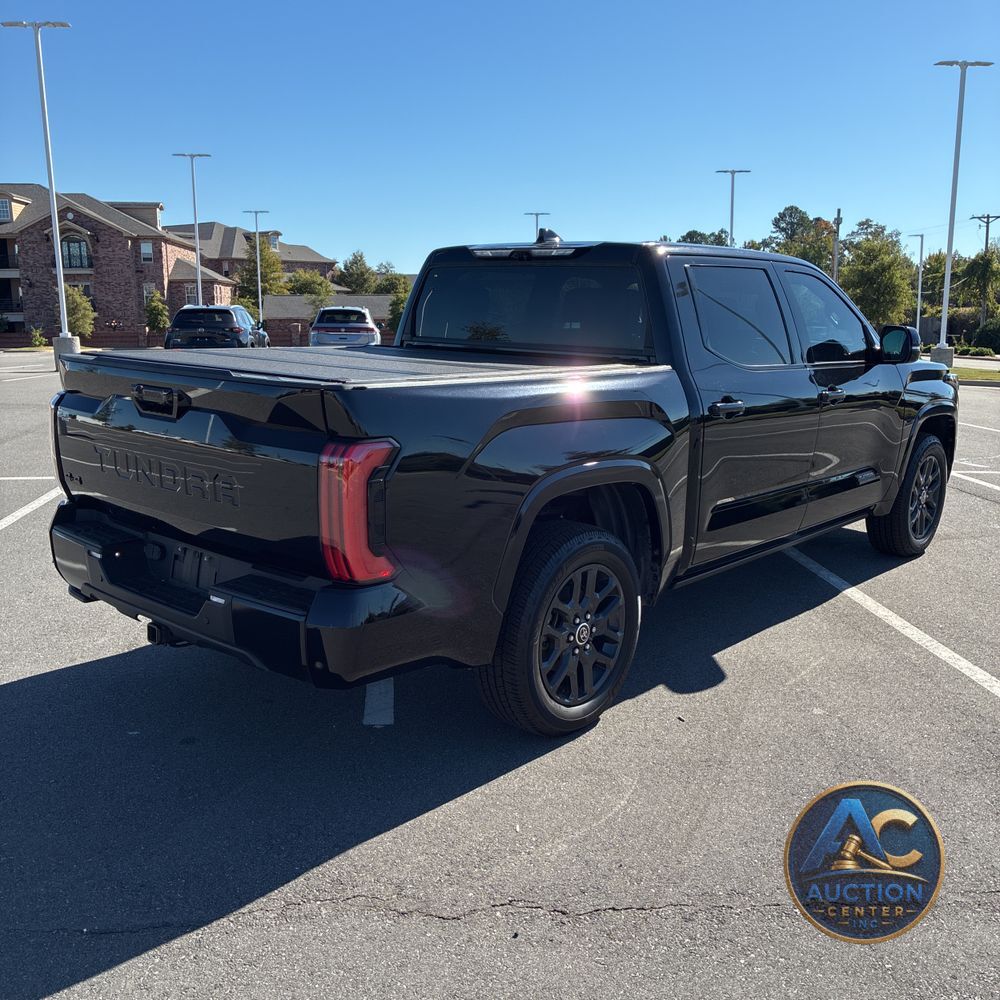 2023 Toyota Tundra Platinum HV