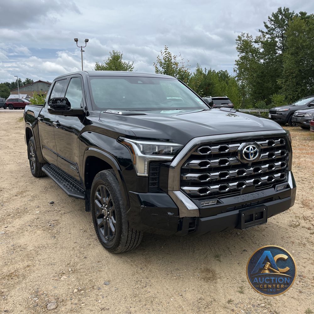 2023 Toyota Tundra Platinum HV