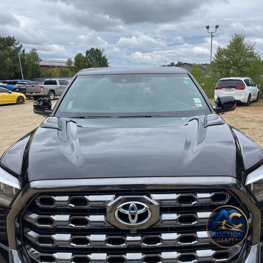2023 Toyota Tundra Platinum HV