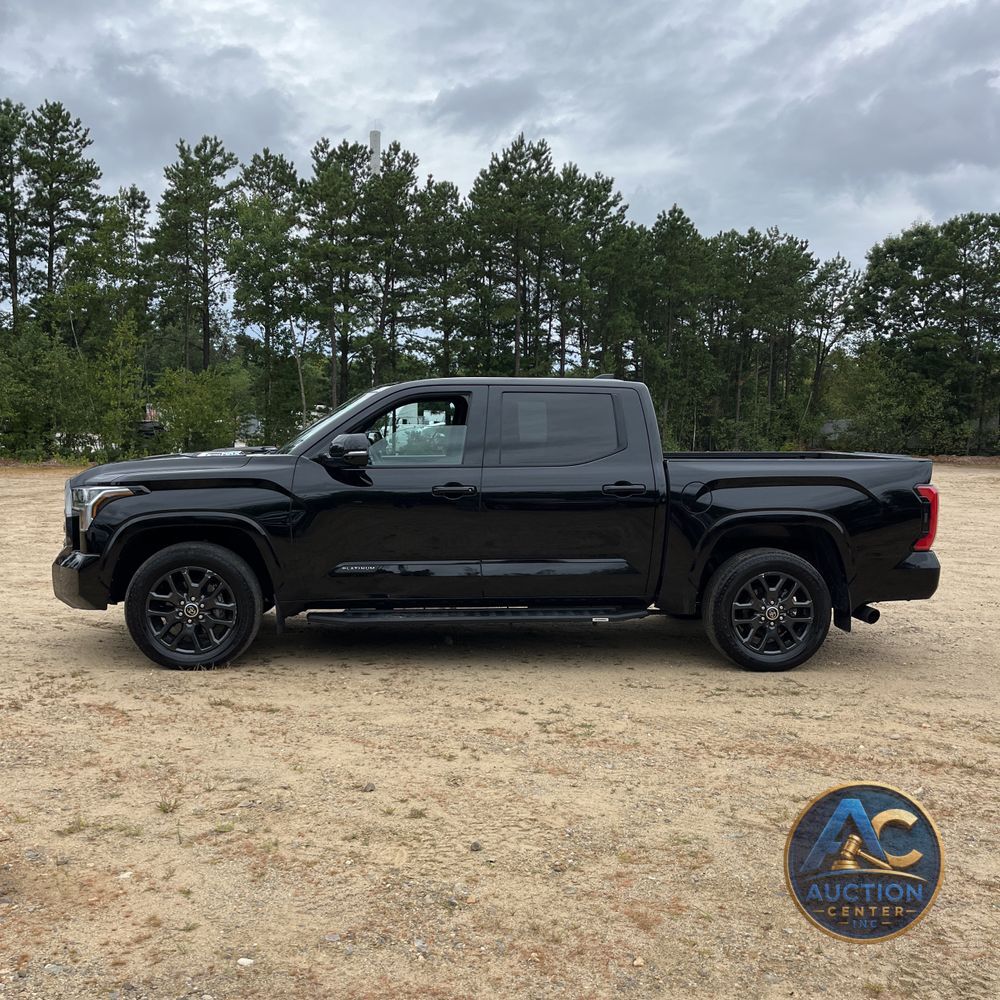 2023 Toyota Tundra Platinum HV