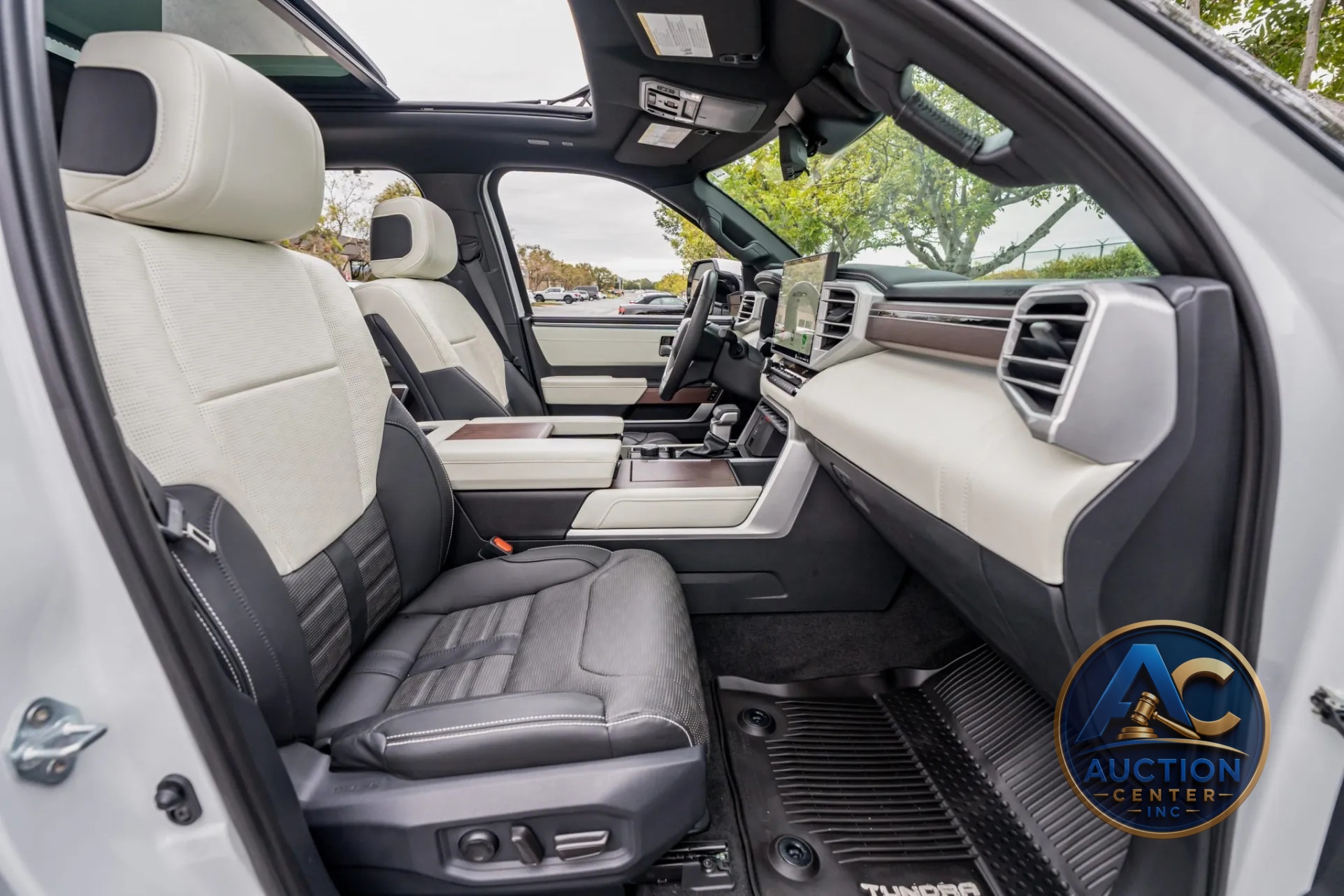2023 Toyota Tundra Hybrid Capstone